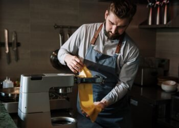 Küchenmaschine: Was sie kann, worauf es beim Kauf ankommt und welche Modelle sich lohnen