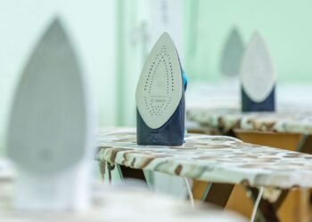 Bügeleisen erklärt: Bauarten im Überblick - welcher Typ passt zu Ihnen?